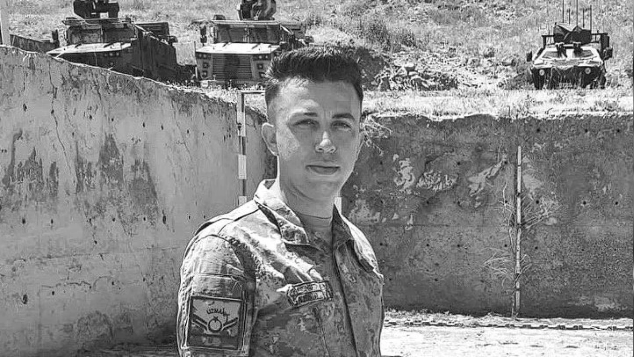 A�r�'da askeri arac�n devrilmesi sonucu 1 asker �ehit oldu