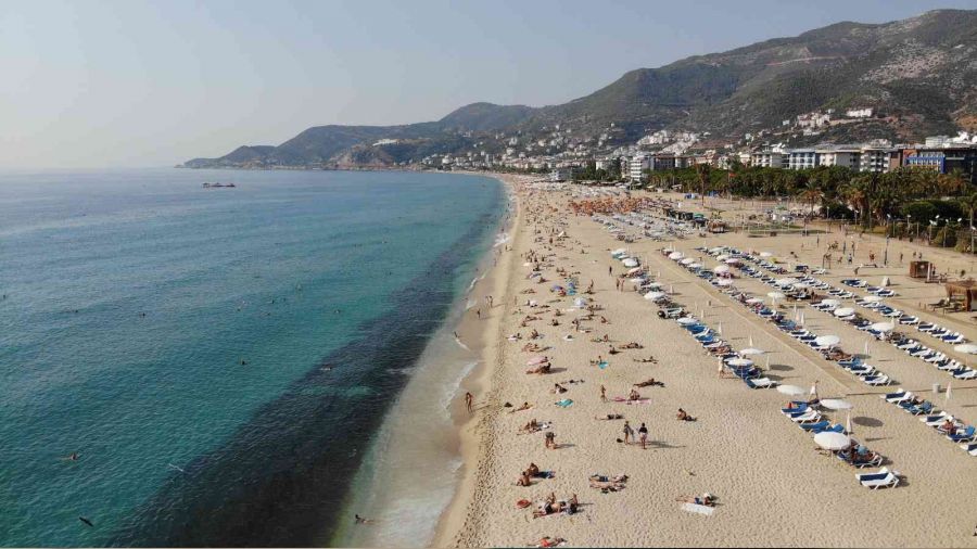 Alanya'da yaz günlerini aratmayan görüntüler