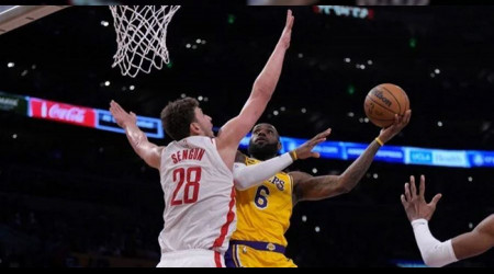 Alperen, NBA efsanesinin rekorunu kırdı