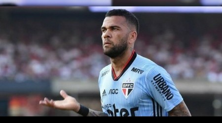 Alves, Paris'teki ırkçıları ifşa etti