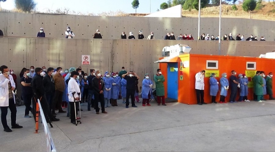 Anestezi teknisyeni koronaya yenildi