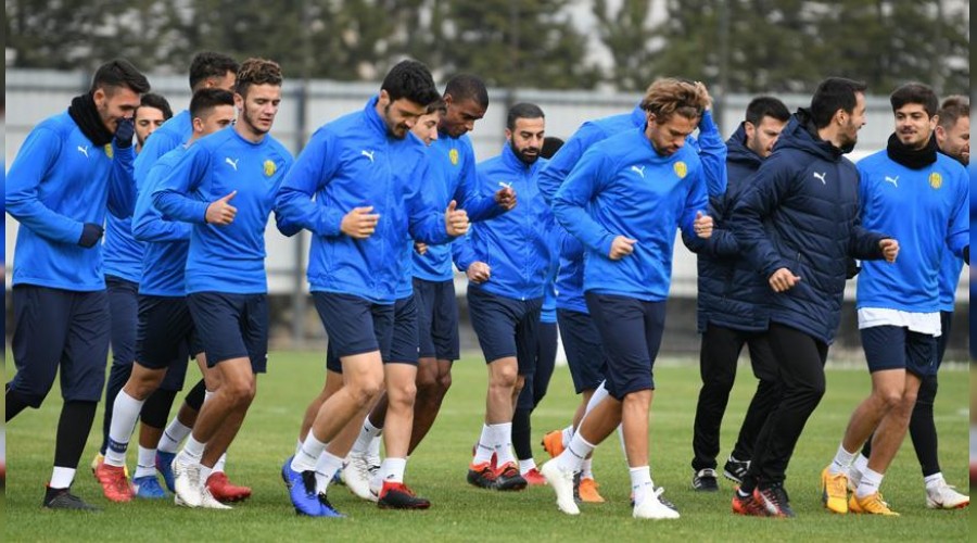 Ankarag�c�, Trabzon'a kar�� iddial�