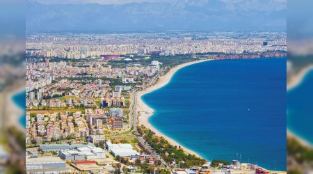 Antalya nfusu kadar yabanc turist arlad