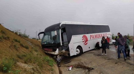 Antalya'da otobs yoldan kt: 10 yaral