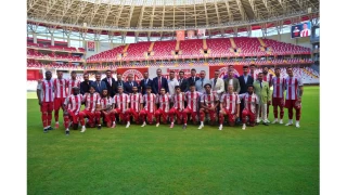 Antalyaspor, yeni transferlerini taraftara tantt