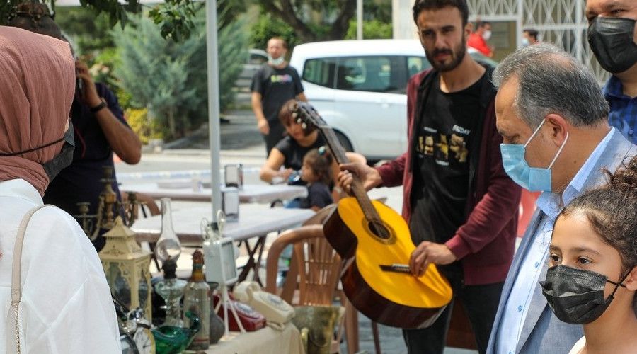 Antika pazarı geçmişin ruhunu yansıtıyor