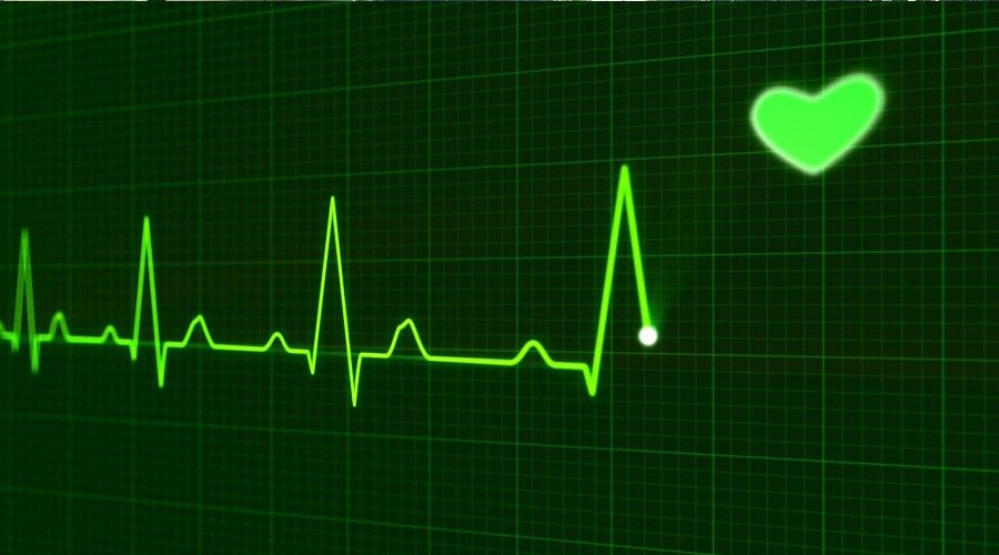 Aort genişlemesi damar yırtılana kadar belirti göstermeyebilir