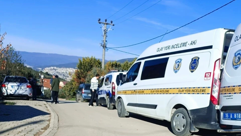 Ara� i�inde fenala�an s�r�c�, hayat�n� kaybetti