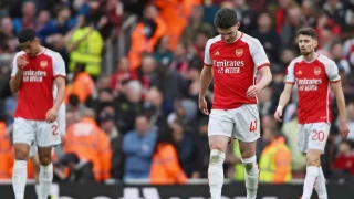 Arsenal ampiyonluk yarnda 3 puan brakt