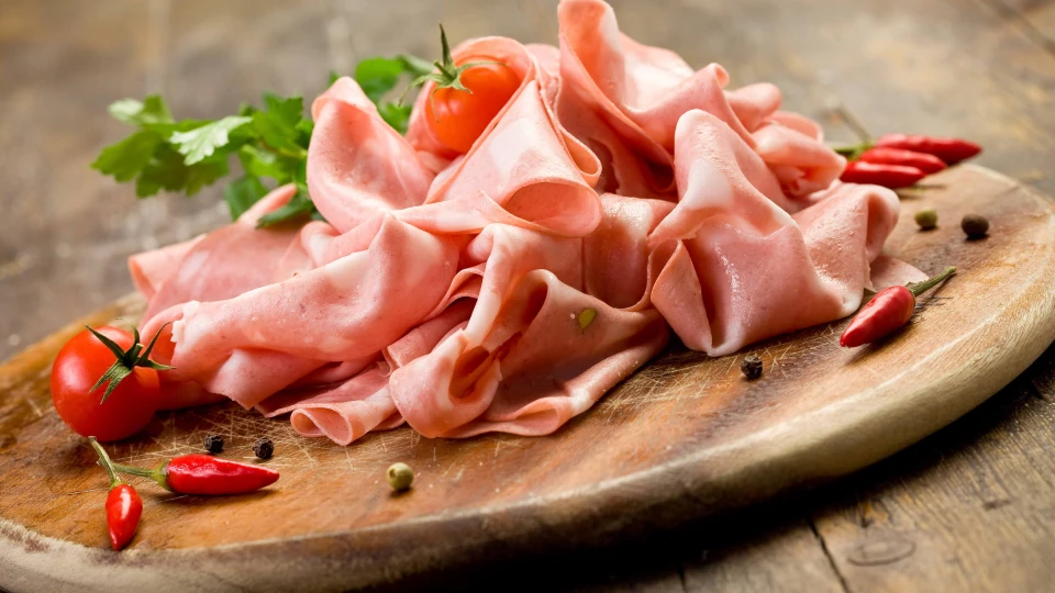 A��r� k�rm�z� et t�ketimi, kanser riskini artt�r�yor