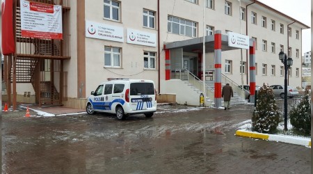 Askeri ara devrildi: 5 yaral