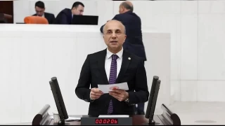 Aşkın Genç: Savaş tehdidi kullanılarak insanların üzerine vergi salınıyor