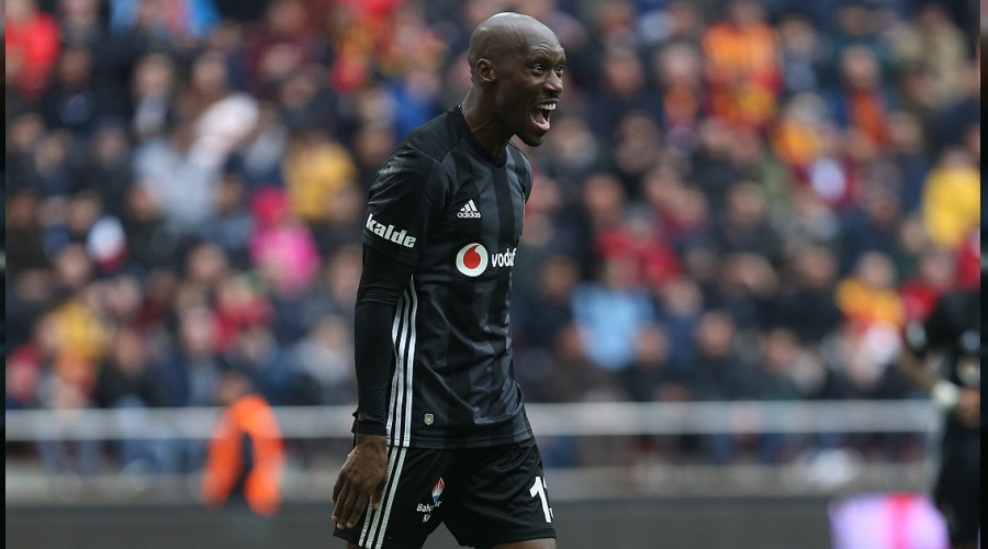 Atiba kalıyor, diğerleri gidiyor