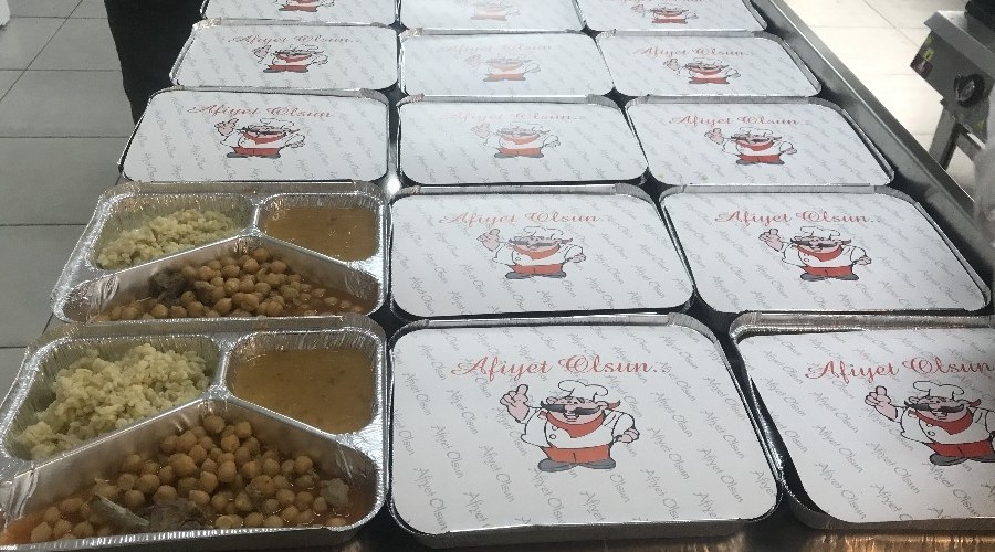 Avcılar'da karantinadaki ailelere günde iki öğün yemek hizmeti