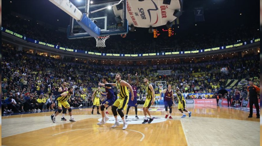 Avrupa Fener'i yakndan tanyor