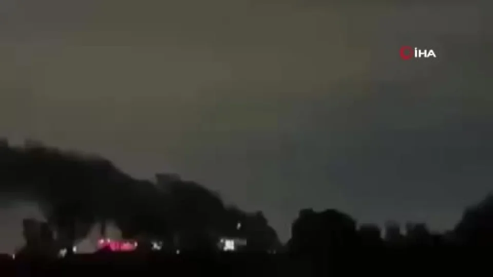 Bağdat'taki ABD üssüne İHA saldırısı kamerada