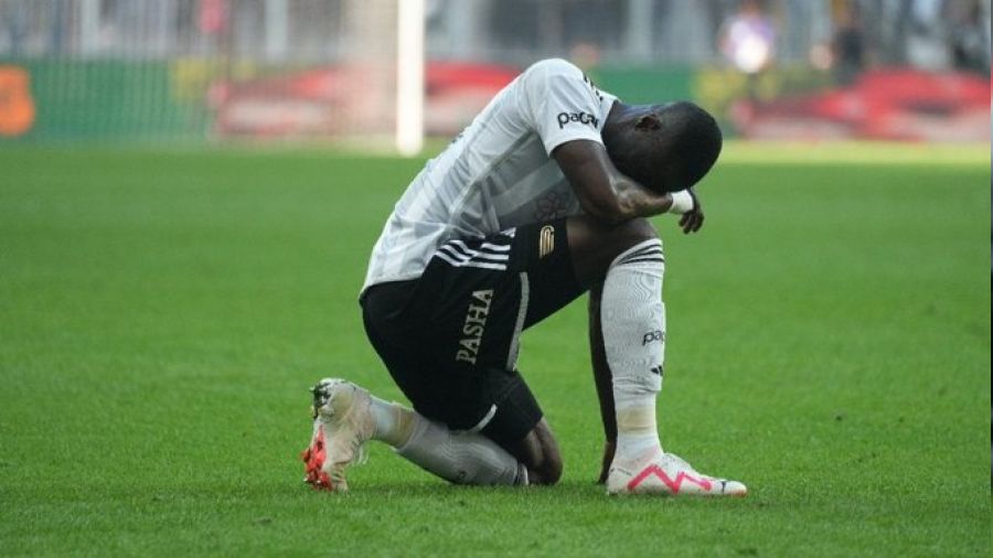Bailly'nin tedavisi sürüyor