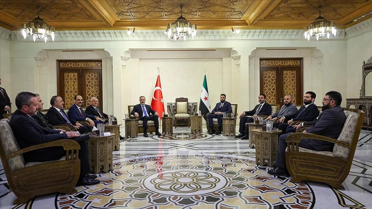 Bakanlar Fidan ve G�ler ile M�T Ba�kan� Kal�n, Suriye Cumhurba�kan� �ara taraf�ndan kabul edildi