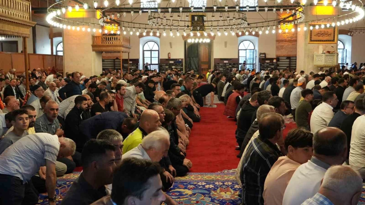 Bal�kesirliler, Za�nos Pa�a Cami'nde bayramla�t�