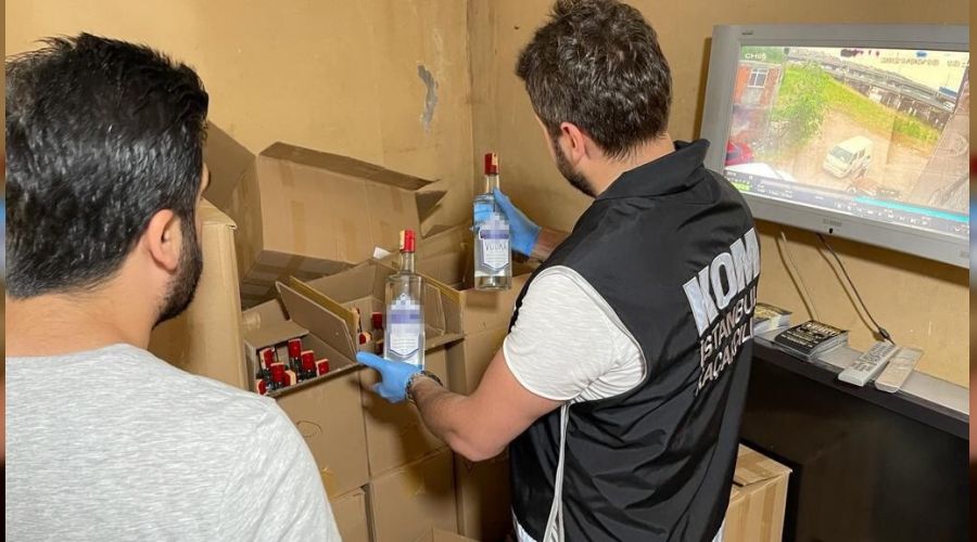 Ba�ak�ehir'de 2 tondan fazla sahte i�ki ele ge�irildi