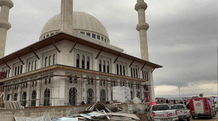 Batman'da cami külliyesi çöktü: 14 yaralı