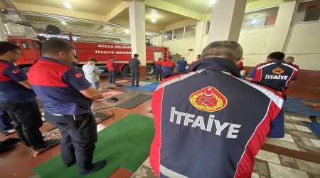 Bayram namazını görevi başında kıldılar