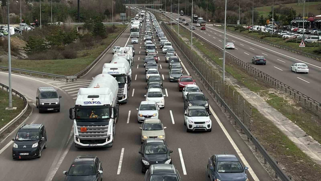 Bayram trafi�i durma noktas�na geldi