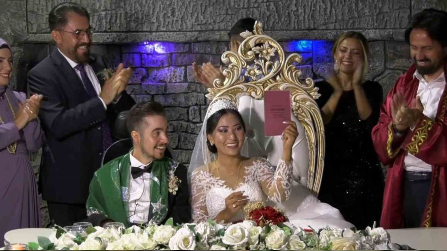 Bedensel engelli Alihan ile Filipinli gelinin aşkı engel tanımadı