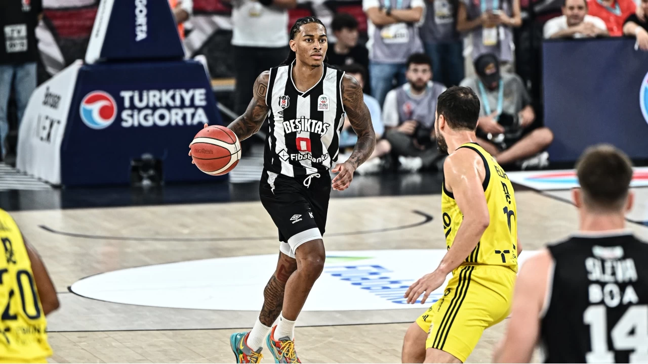 Beşiktaş Fibabanka, Fenerbahçe Beko'yu yendi, seri 2-1'e geldi