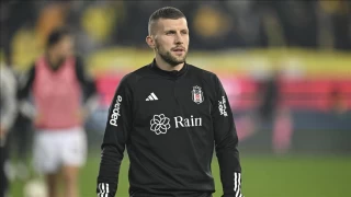 Beşiktaş Rebic'i gönderdi