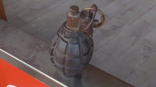 Beylikdüzü'nde kaldırımda 'el bombası' alarmı