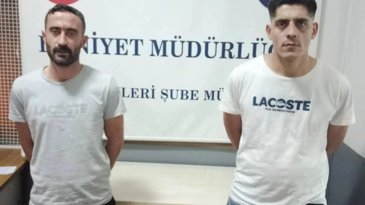 Beyo�lu'nda bir kad�n� taciz etti�i belirlenen iki ��pheli tutukland�