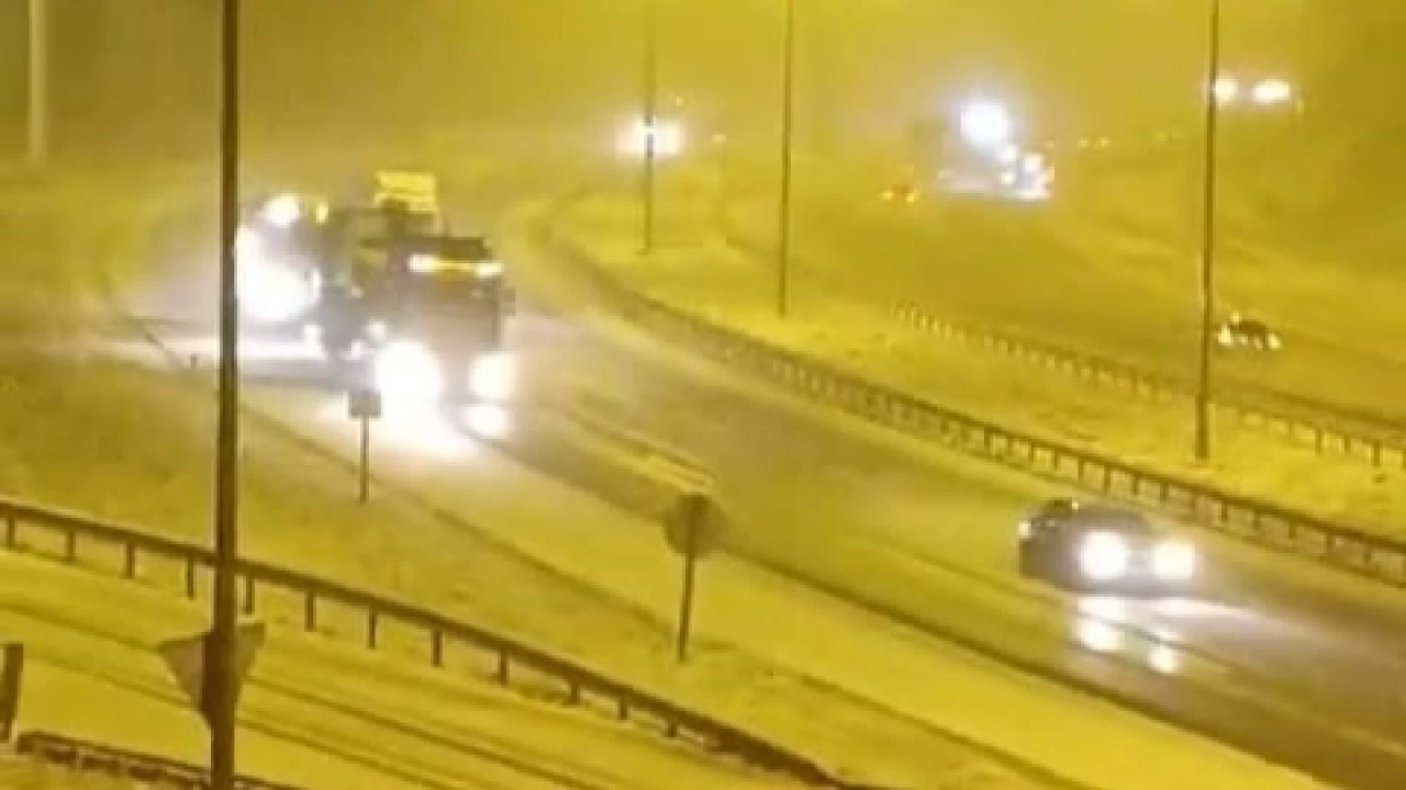 Bolu-Ankara s�n�r�nda kar ya���� etkili oluyor