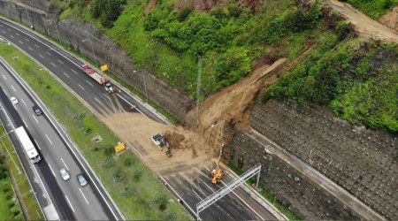 Bolu Dağı Tüneli'nde toprak kayması İstanbul yönünü kapattı