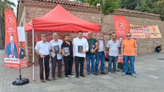 BTP Gebze �l�e Ba�kanl����ndan Gebze Kent Meydan��nda bayrak ve g�n�l bulu�mas�