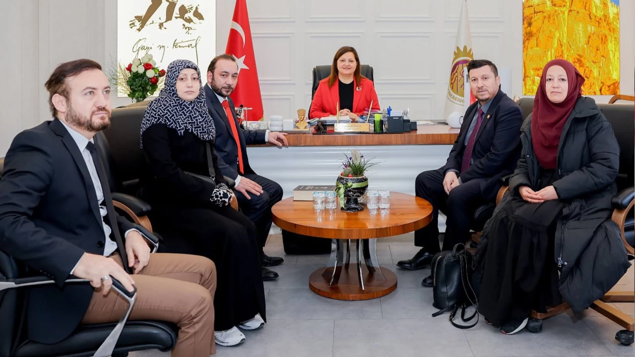 BTP heyetinden Afyonkarahisar Belediye Ba�kan� K�ksal�a ziyaret