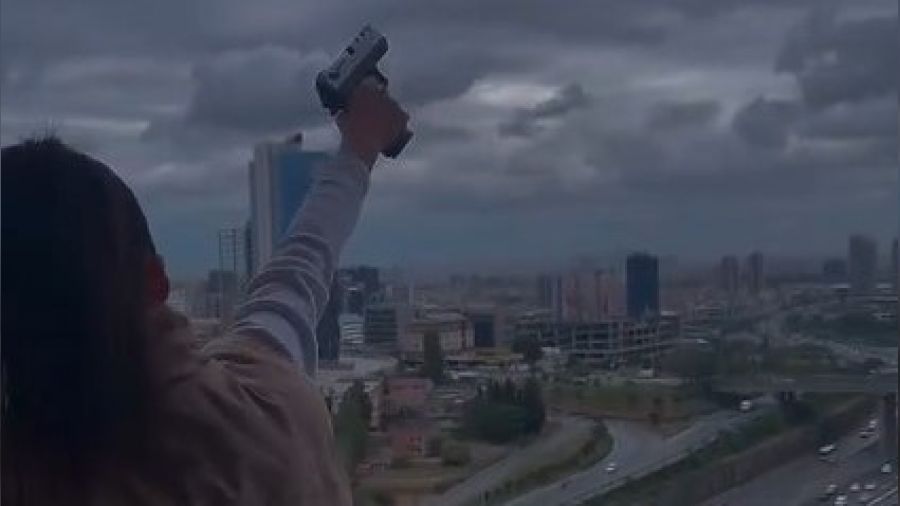 Bu da kadın maganda