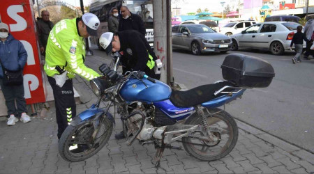Bu motosikletle 11 bin 645 lira para ceza yedi