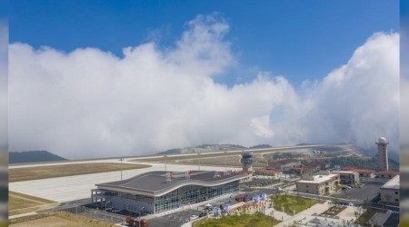 Bulutlardaki havalimanı’nda ilk uçuş gerçekleştirildi