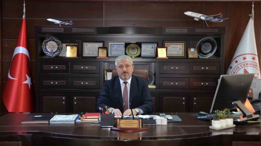 Bursa Sa�l�k M�d�r� g�revden al�nd�