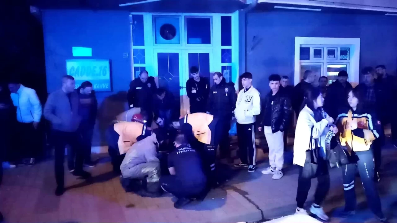 Bursa'da hafif ticari araç ile otomobil çarpıştı: 4 yaralı