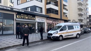 Bursa'da kar maskeli, silahlı kuyumcu soygunu