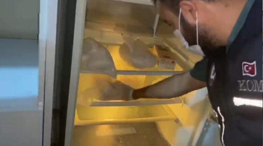 Buzdolabından 3.5 kilo uyuşturucu çıktı