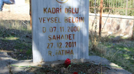 Canl bombann zerine atlayarak faciay nlemiti