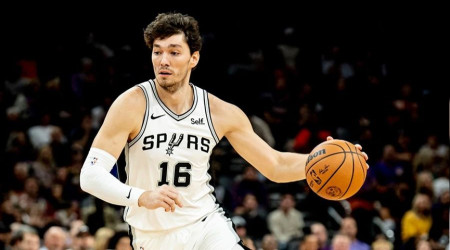 Cedi'li Spurs, Suns'ı yendi