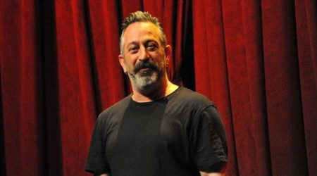 Cem Yılmaz’dan imalı 14 Mart Bayramı paylaşımı