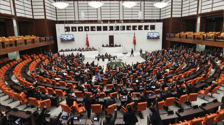 Cemevlerine yönelik düzenlemeleri de içeren teklif yasalaştı