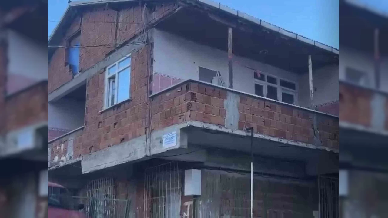 Cezaevinden izinli ��kt�, e�ini uykusunda bo�arak �ld�rd�