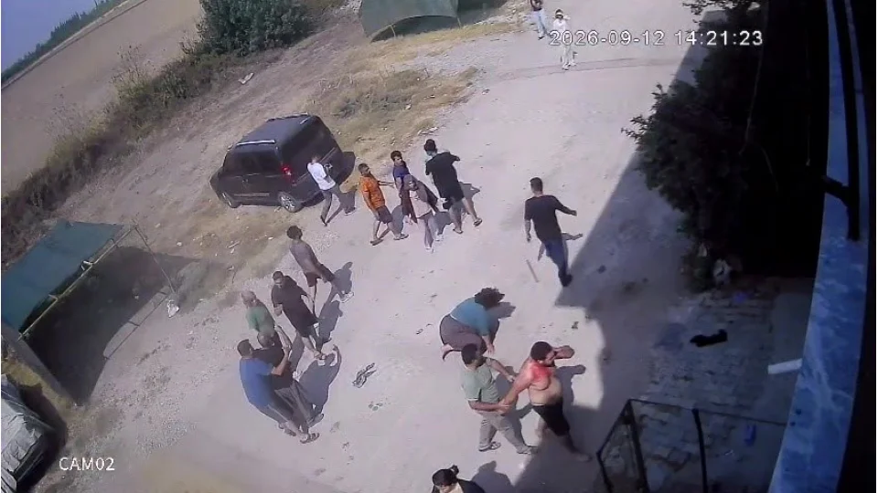 Çocukların gürültüsü kavgaya dönüştü: Zincir, keser, sopa, bıçak...