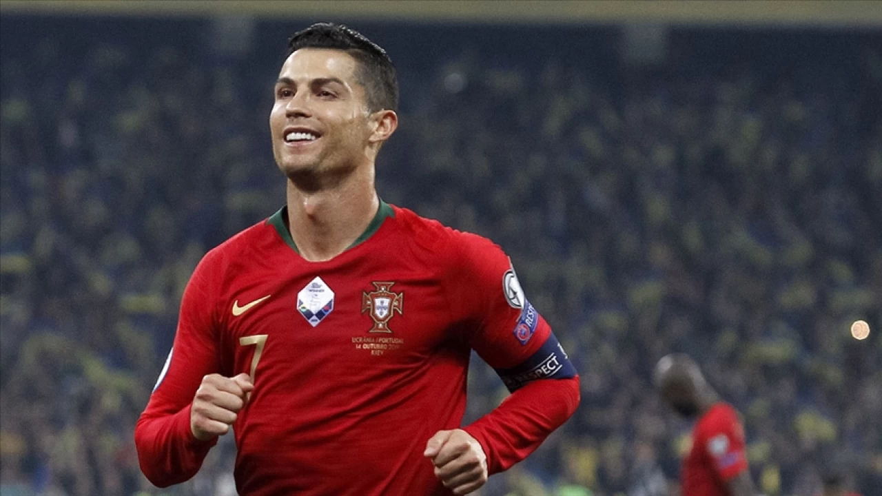 Cristiano Ronaldo, Dnya Kupas'nn grup malarnda forma giyebilecek 